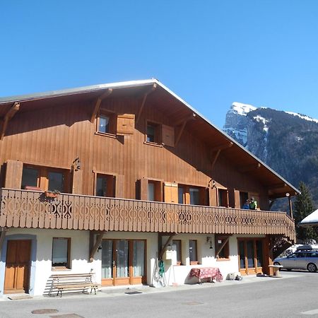 Particulier Loue 2 Appartements Communicants Dans Chalet A Samoens Jusqu A 16 Couchages Exterior photo